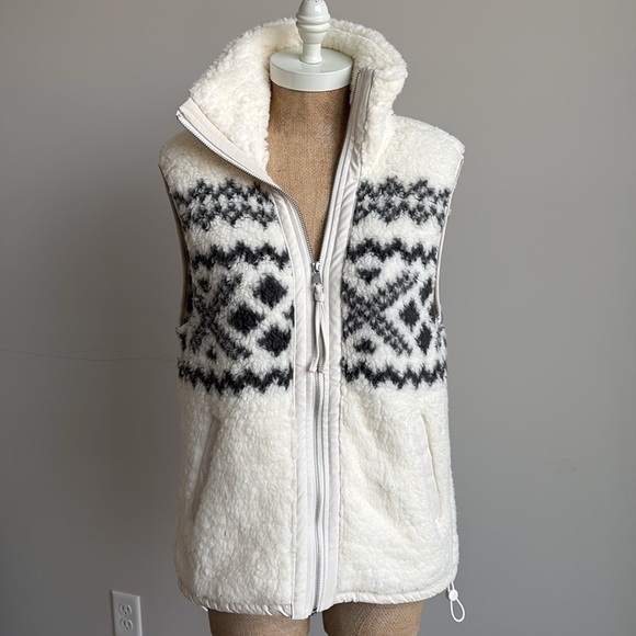 Abercrombie & Fitch Cinched Cocoon Vest SMALL New! - Picture 2 of 8